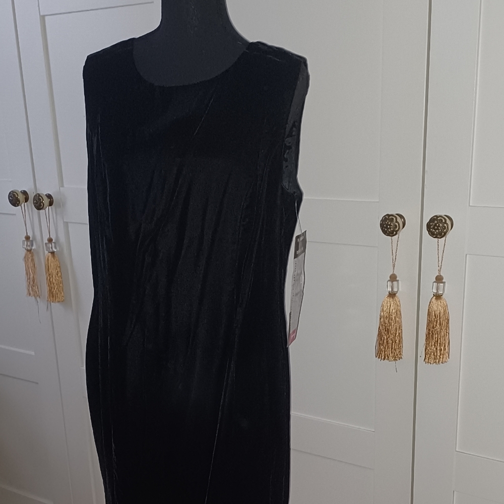 Black velvet dress